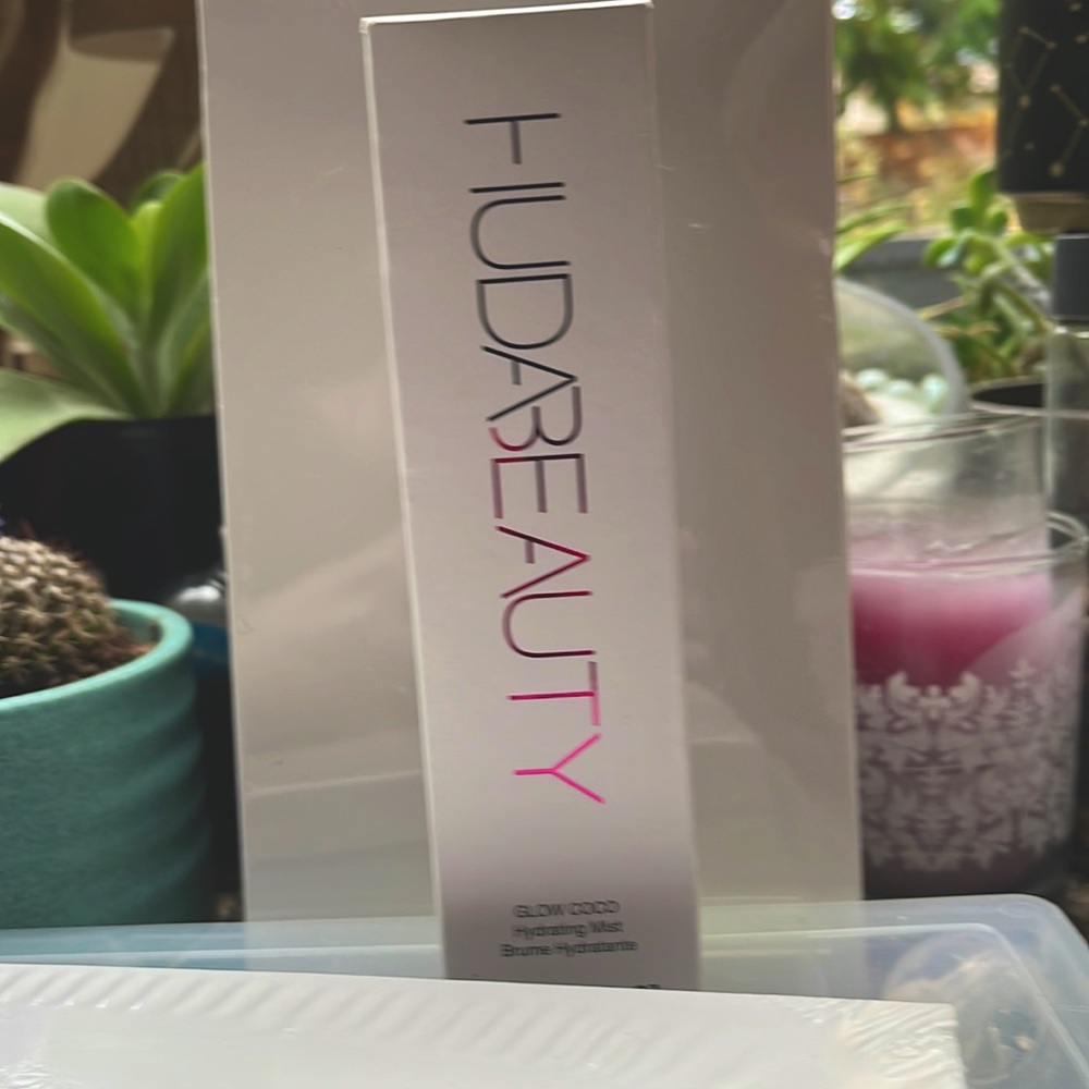 Huda Beauty Glow Coco Hydrating Mist, 3.38 oz